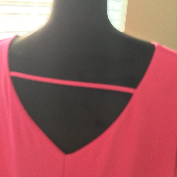 Gianni Bini HOT PINK cape style dress Medium - Picture 5 of 5